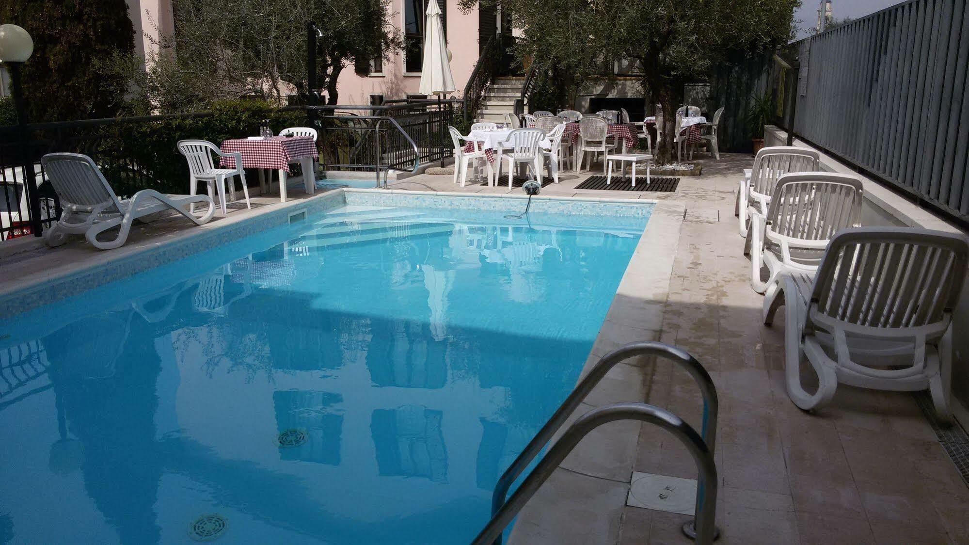 Hotel Santa Maria - Bardolino Town Center Dış mekan fotoğraf